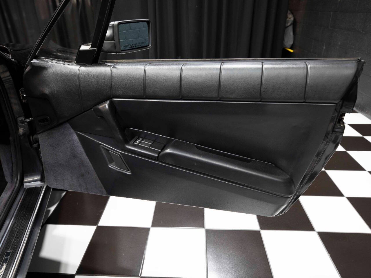 1992 Cadillac Allante 31