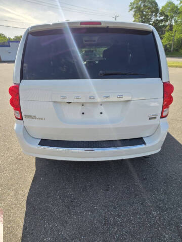 2011 Dodge Grand Caravan Crew