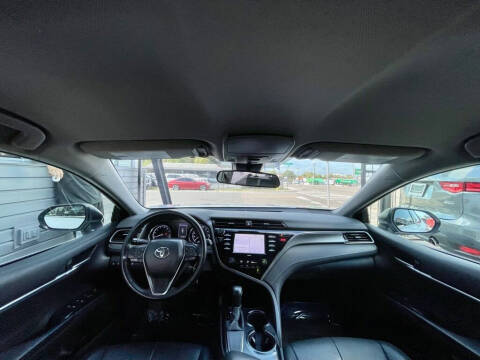 2020 Toyota Camry SE