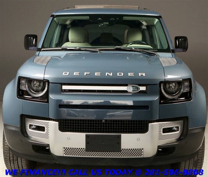 2022 Land Rover Defender 110 SE