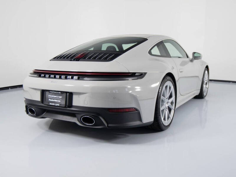 2025 Porsche 911 Carrera