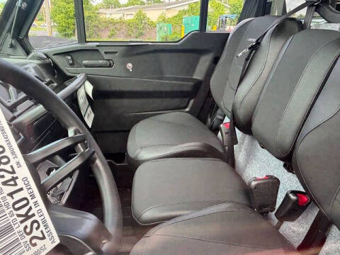 2025 Can-Am Defender