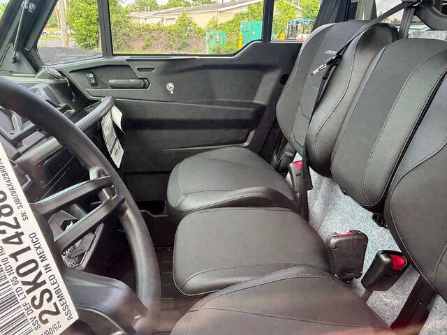 2025 Can-Am Defender