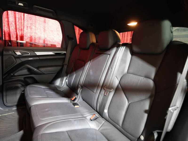 2011 Porsche Cayenne Tiptronic