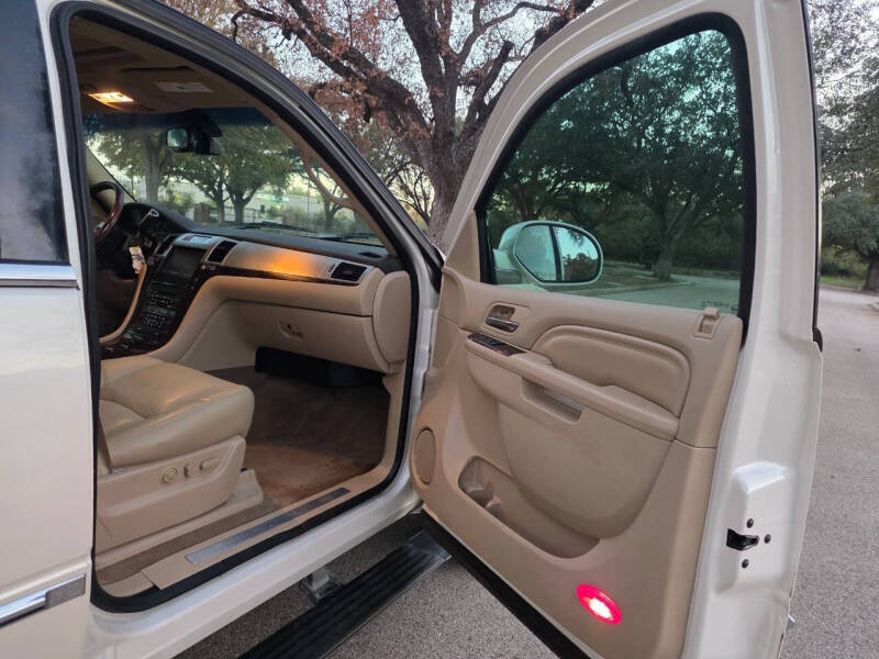 2013 Cadillac Escalade ESV Luxury