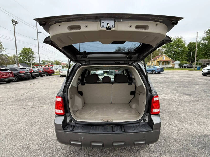2010 Ford Escape XLS