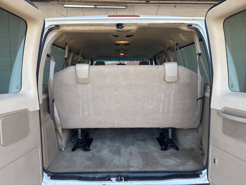 2012 Ford E-Series E-350 SD XLT