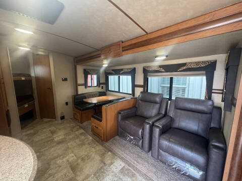 2017 Crossroads RV Sunset Trail