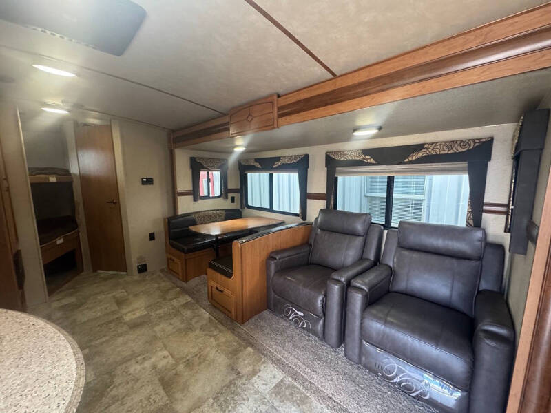 2017 Crossroads RV Sunset Trail