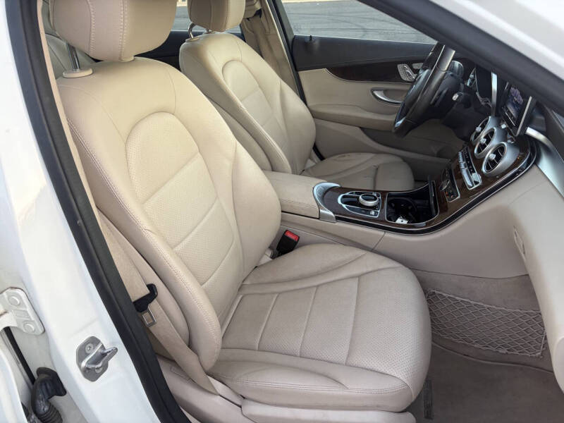 2017 Mercedes-Benz C-Class C 300 Luxury 4MATIC