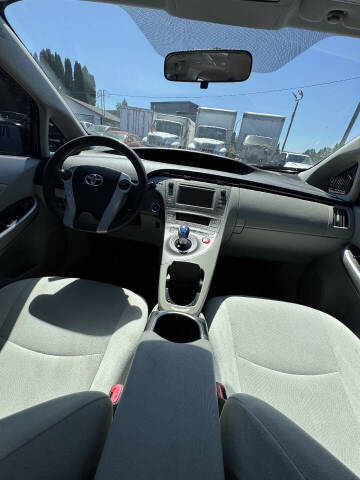 2013 Toyota Prius Three