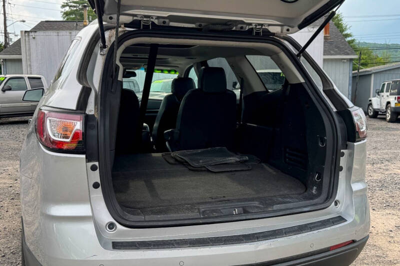 2017 Chevrolet Traverse LT