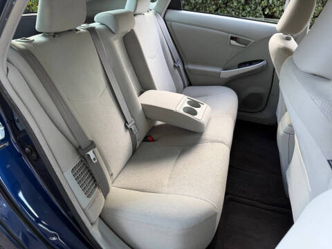 2012 Toyota Prius Two