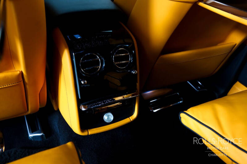 2022 Rolls-Royce Phantom EWB