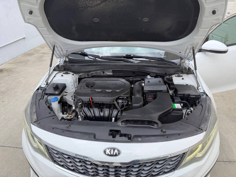 2019 Kia Optima LX