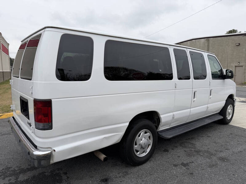 2013 Ford E-Series E-350 SD XLT