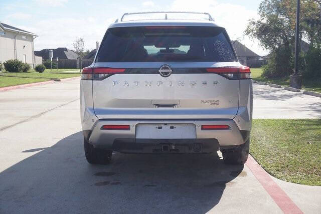 2023 Nissan Pathfinder Platinum