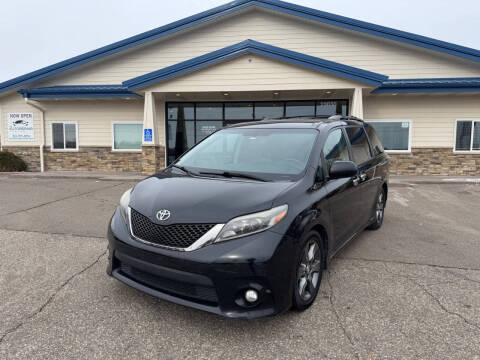 2015 Toyota Sienna for sale at The Car Buying Center Loretto in Loretto MN