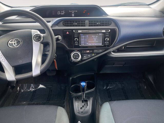 2016 Toyota Prius c Two