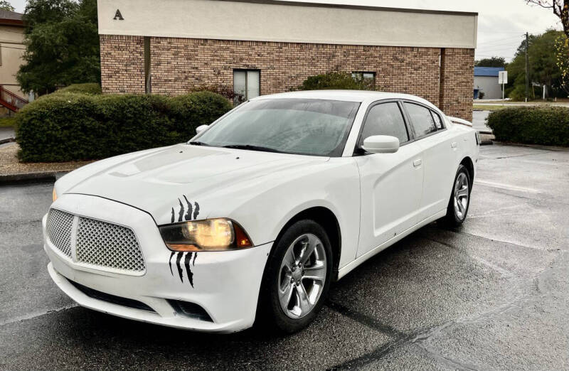 2012 Dodge Charger SE's photo