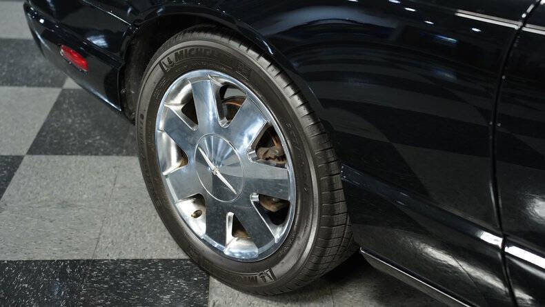 2002 Ford Thunderbird Deluxe