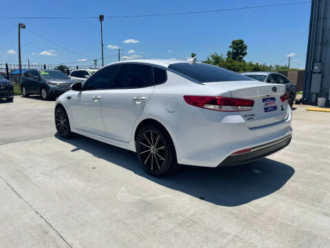 2017 Kia Optima LX