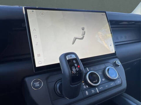 2026 Land Rover Defender 110 P300 S