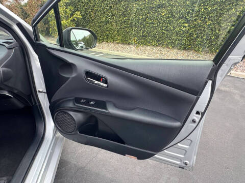 2016 Toyota Prius Two