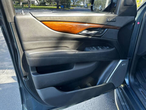 2020 Cadillac Escalade ESV Luxury