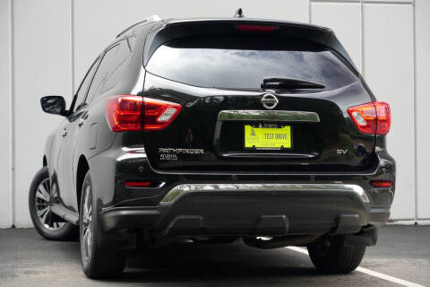 2019 Nissan Pathfinder SV