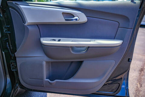 2011 Chevrolet Traverse LS