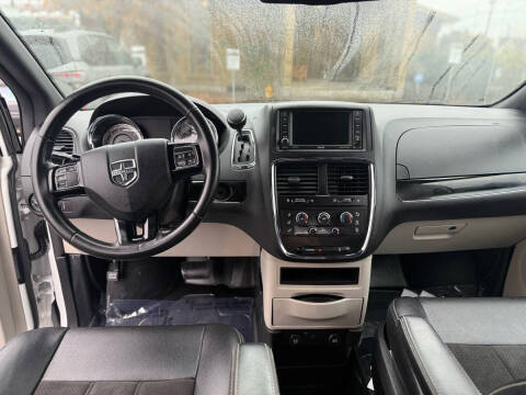 2019 Dodge Grand Caravan SXT 35th Anniversary Edition