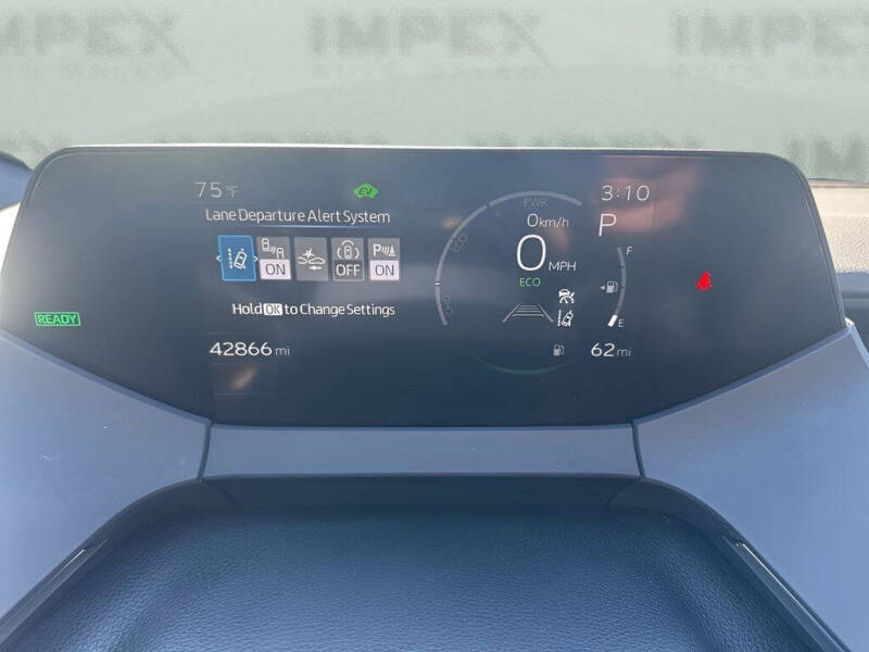 2024 Toyota Prius LE