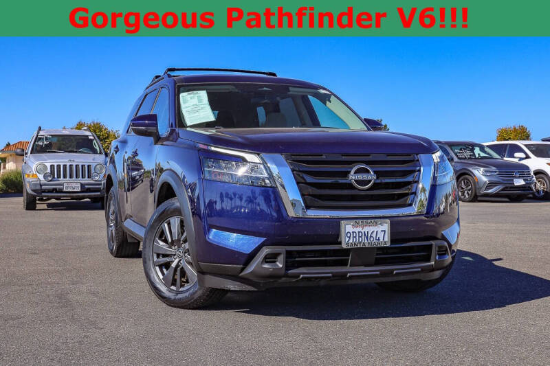 2022 Nissan Pathfinder SV's photo