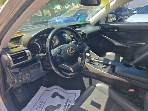 2016 Lexus IS 200t