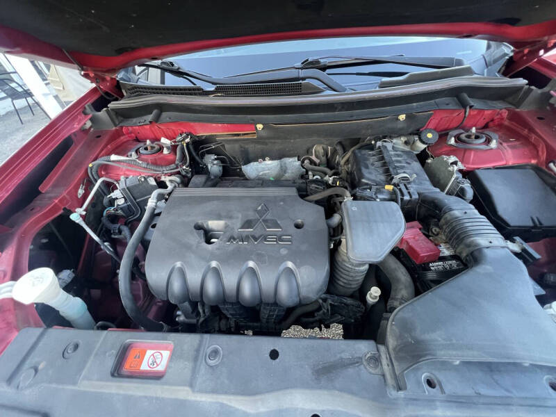 2015 Mitsubishi Outlander SE