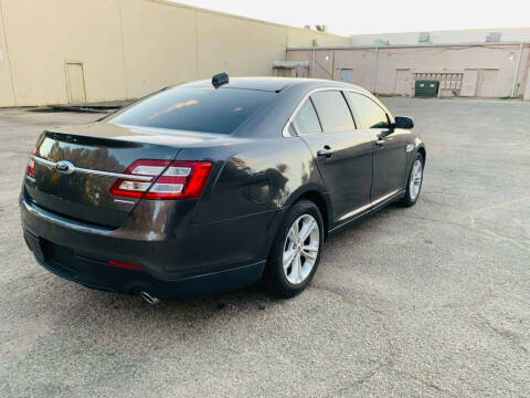 2018 Ford Taurus SE