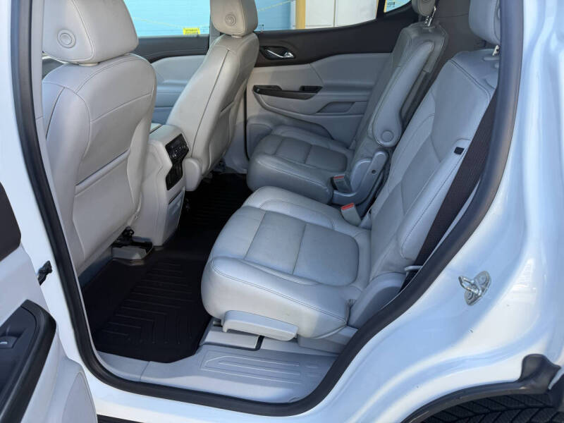 2019 GMC Acadia SLT-1