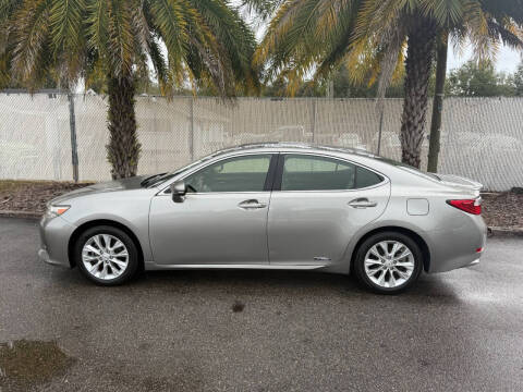 2015 Lexus ES 300h
