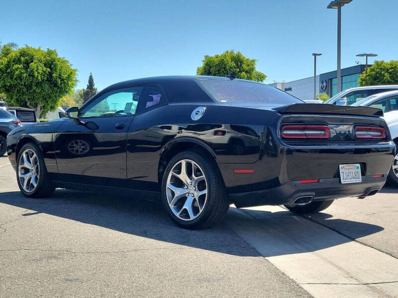 2015 Dodge Challenger SXT Plus