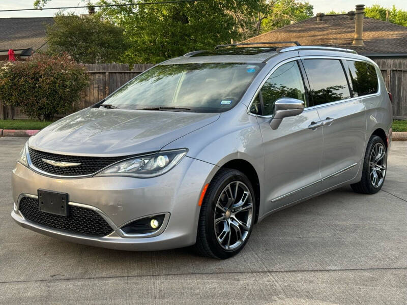 2017 Chrysler Pacifica for sale at KM Motors LLC in Houston TX
