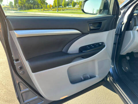 2017 Toyota Highlander