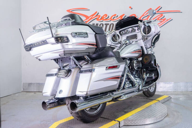 2017 Harley-Davidson CVO Limited