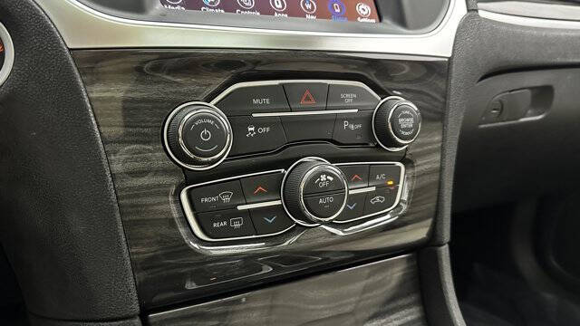 2021 Chrysler 300 Touring L