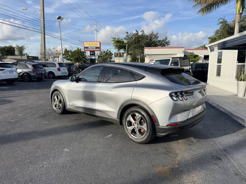 2021 Ford Mustang Mach-E Select