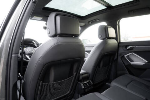 2025 Audi Q3 quattro S line Premium 45 TFSI