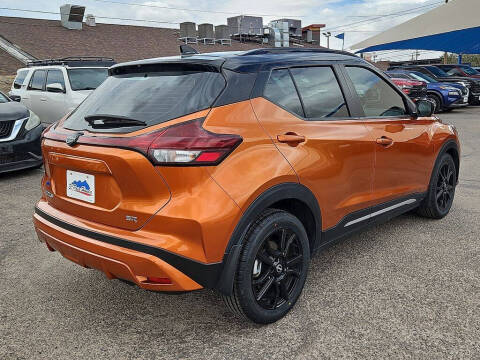 2023 Nissan Kicks SR