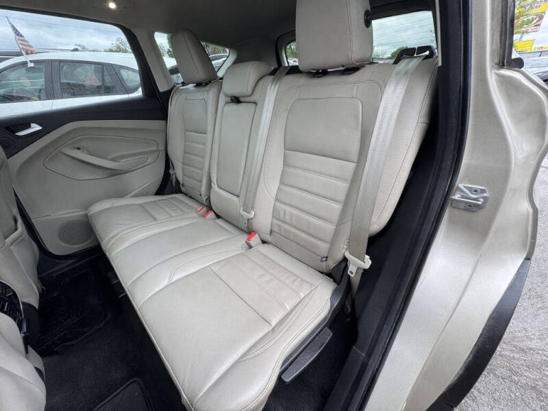 2017 Ford Escape SE