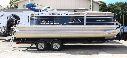 2020 Sun Tracker PANTOON BOAT