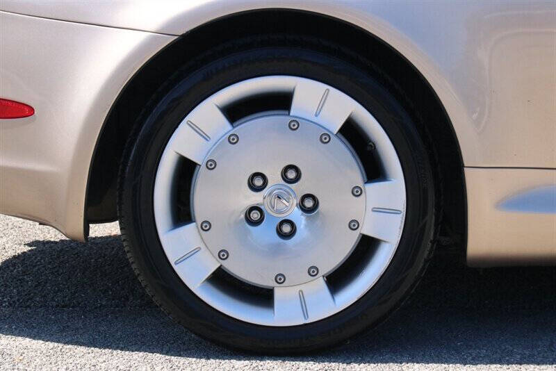 2004 Lexus SC 430